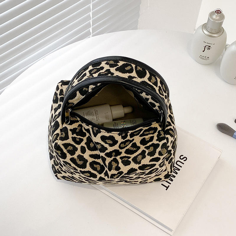 Leopard Makeup Bag Luxury  Lar - огляд і ціна Luxury Skincare Organizer